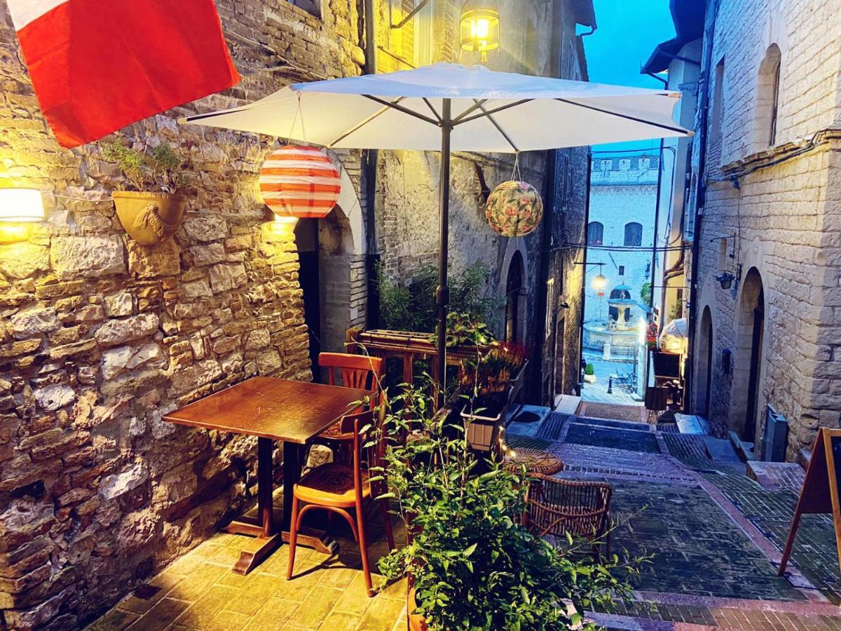 Hotel La Fortezza Assisi Exterior foto