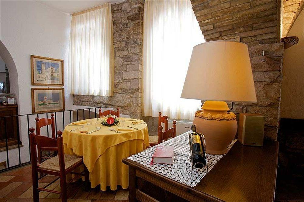 Hotel La Fortezza Assisi Exterior foto